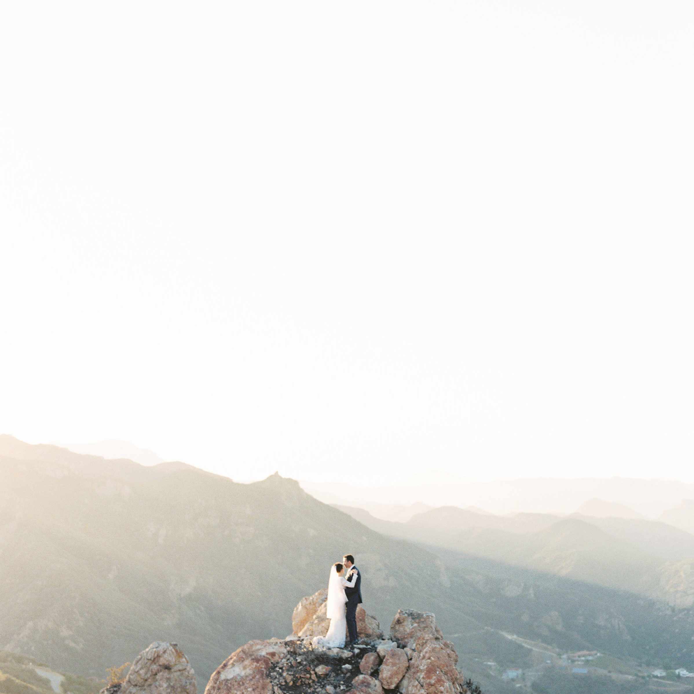 新娘和新郎山