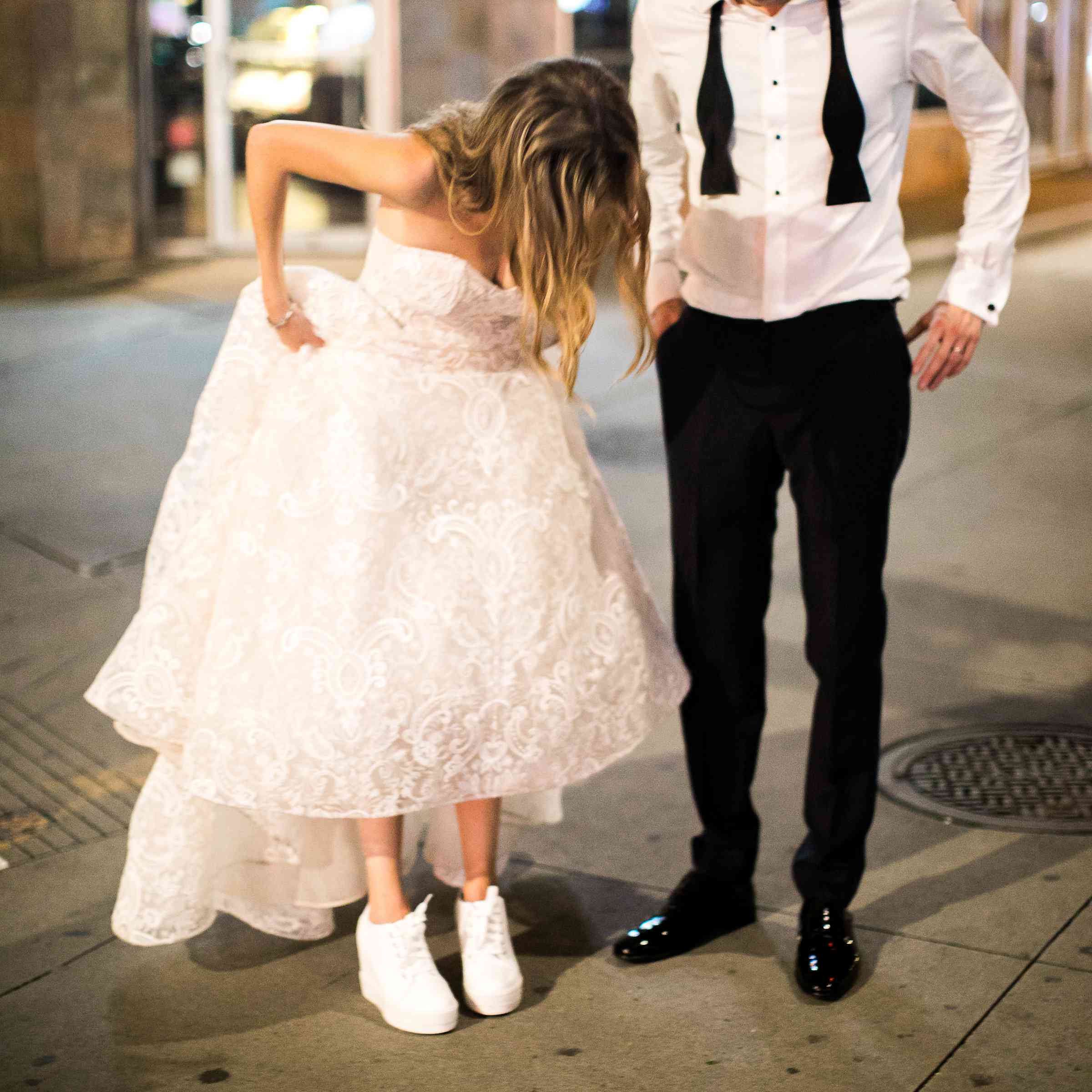 新娘穿着运动鞋