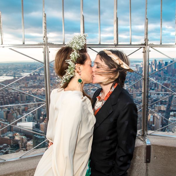 亲吻新娘ydF4y2Ba