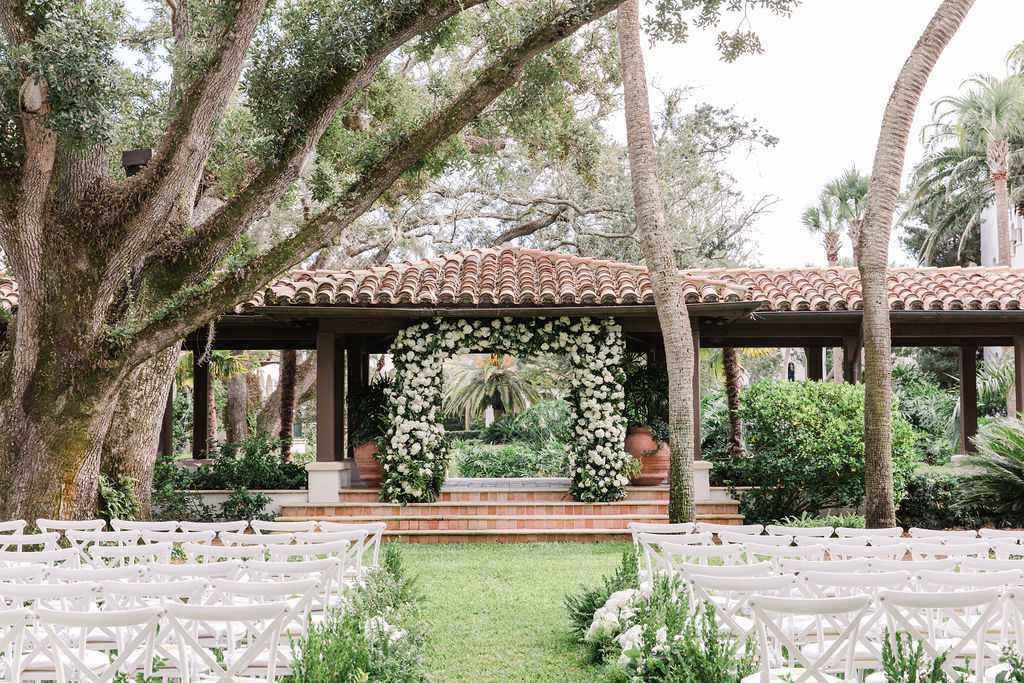 永恒的南方婚礼，户外仪式花拱