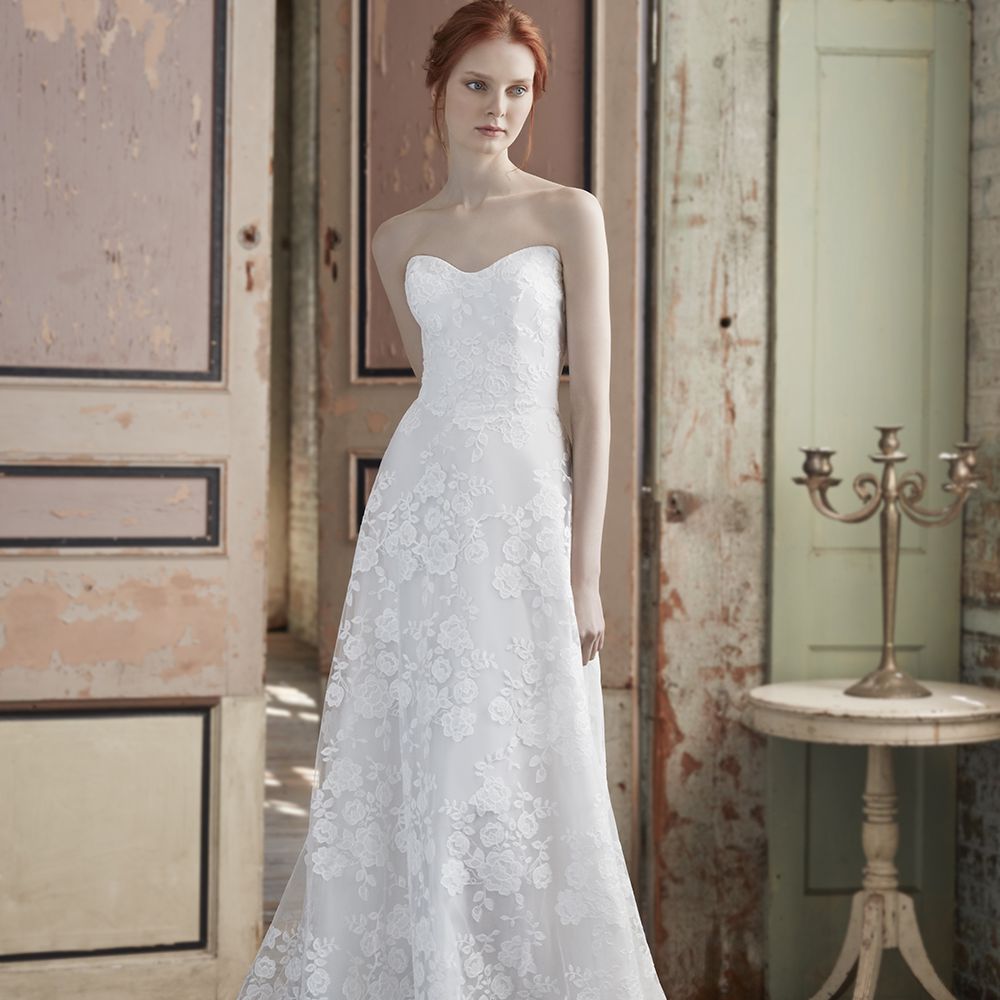 萨勒·诺里婚纱