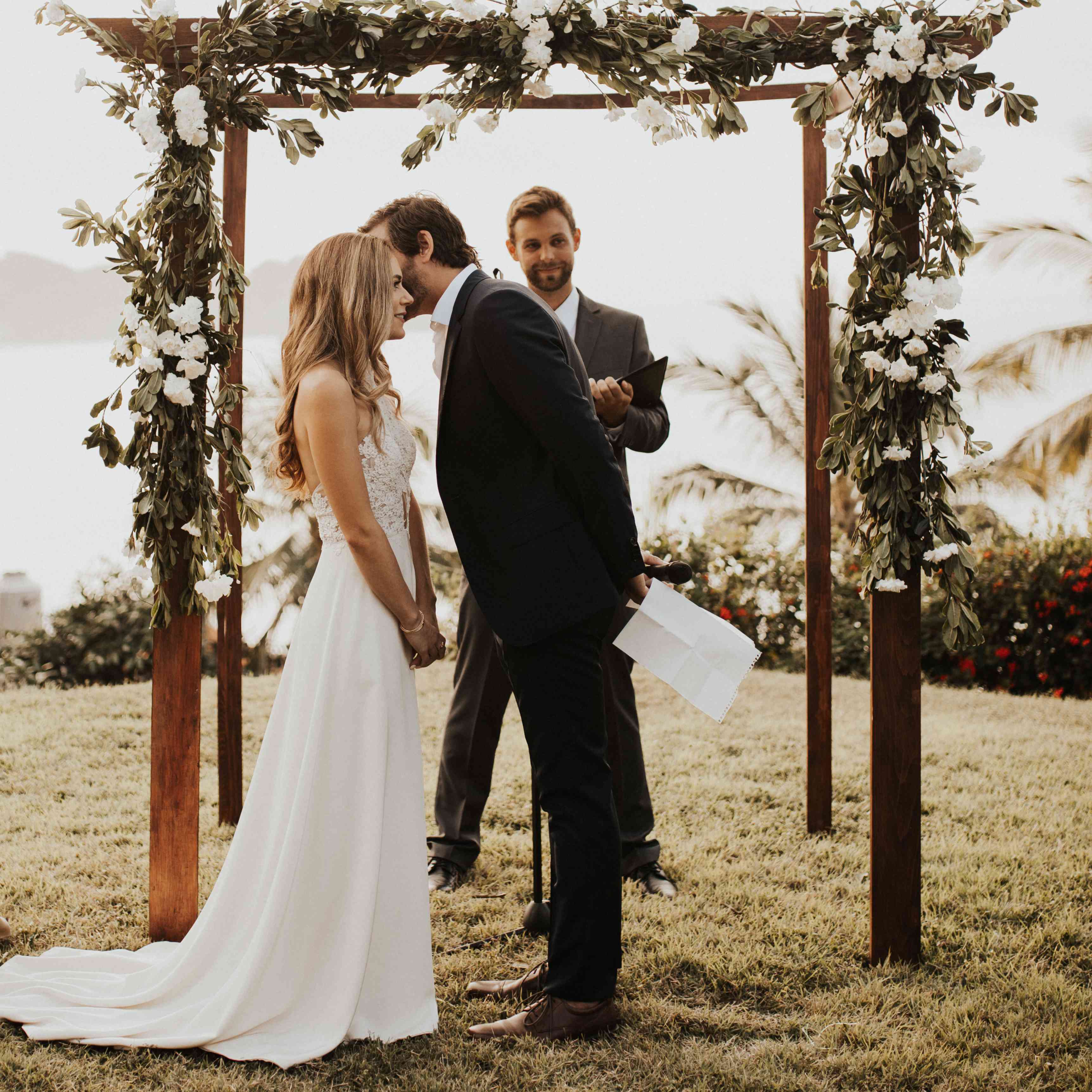 <P>新娘和新郎在坛</ P>搜索结果