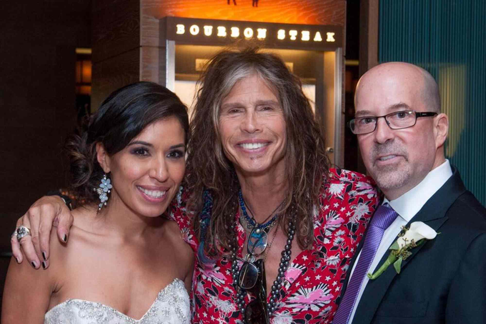 Steven Tyler坠毁婚纱照片