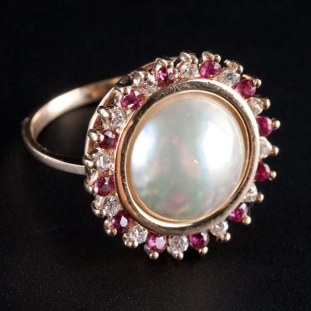 黄金马贝珍珠，红宝石和钻石戒指