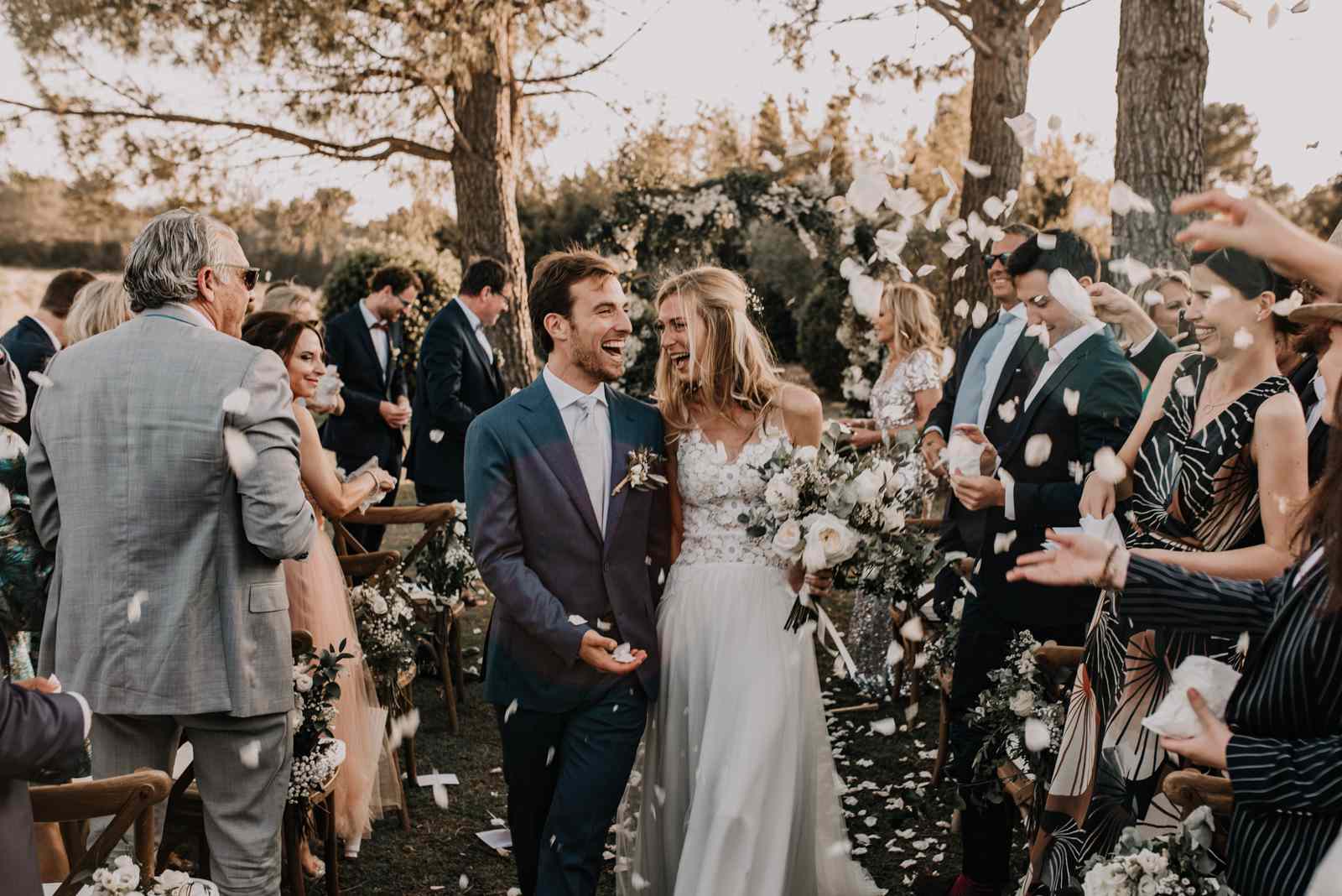 新婚夫妇“class=