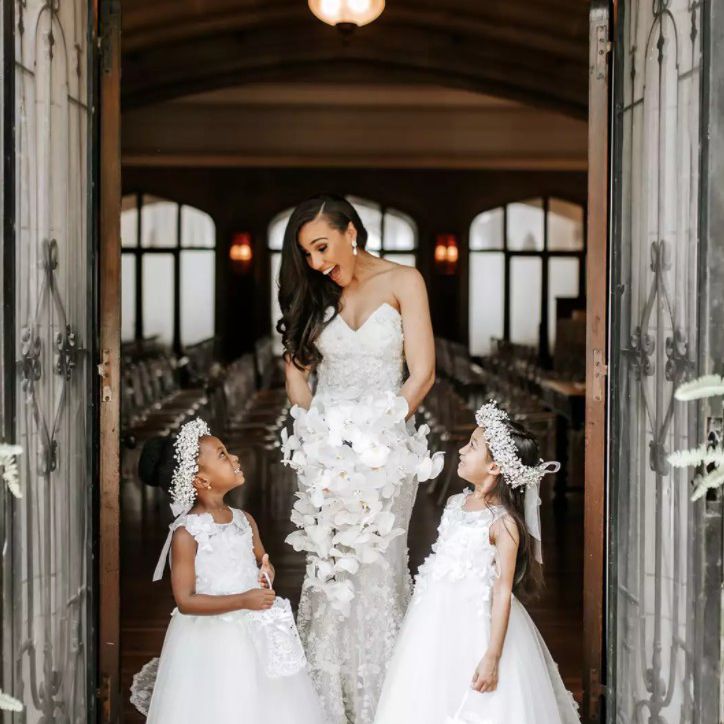 有花女孩的新娘