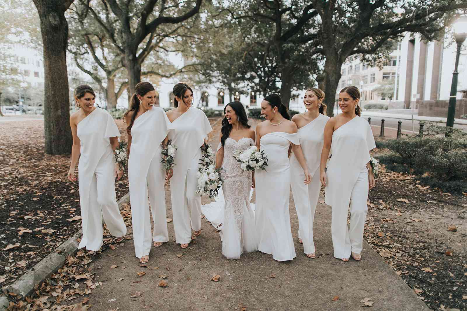 新娘and bridesmaids