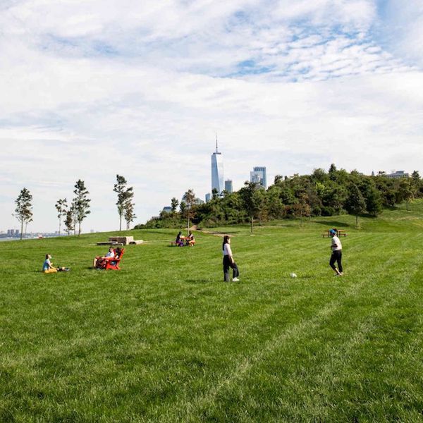 阳光明媚的总督岛