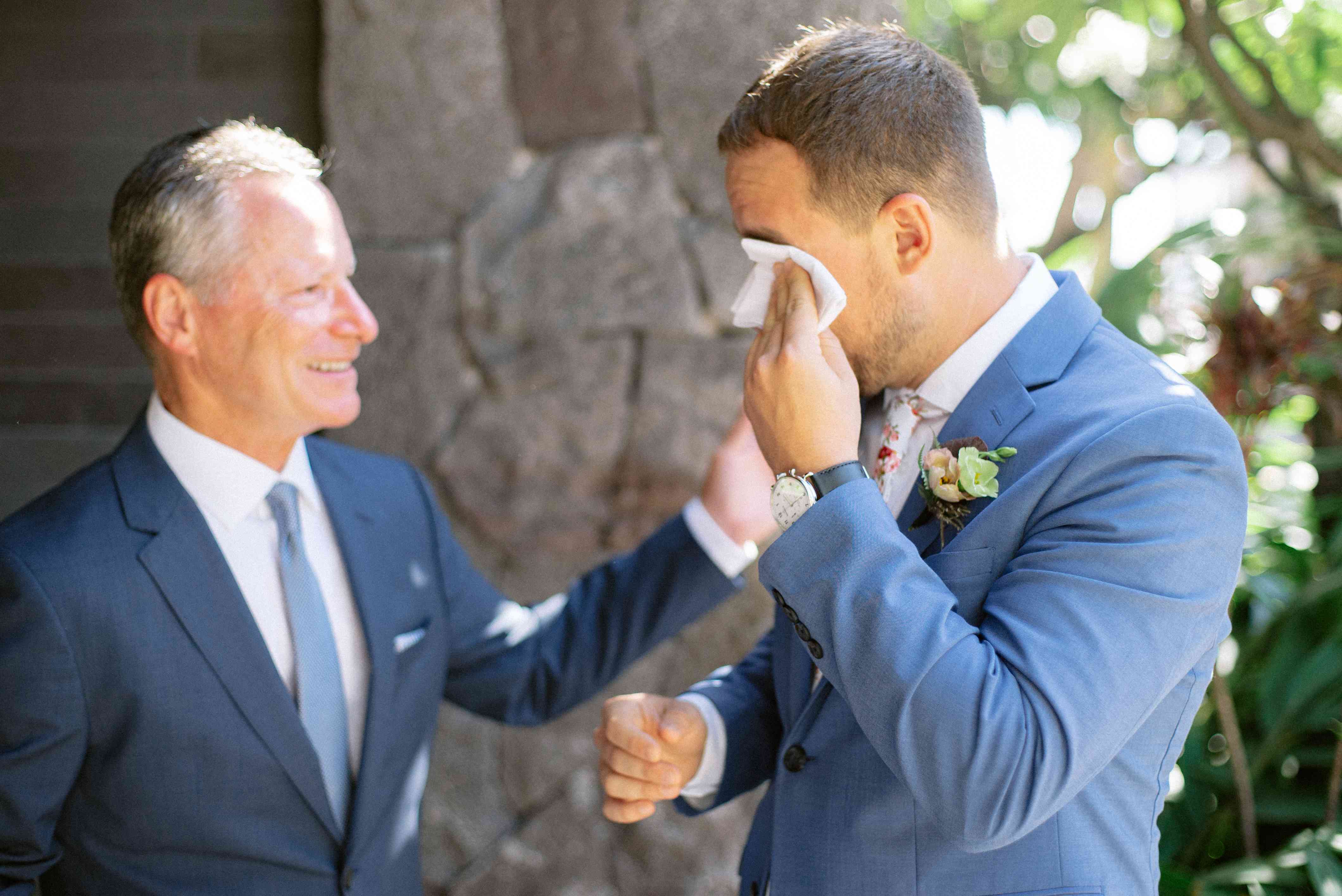 新郎变得情绪化