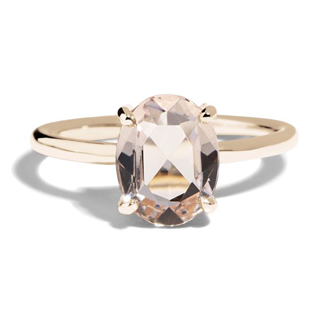 粉红色的订ld乐动官网婚戒指