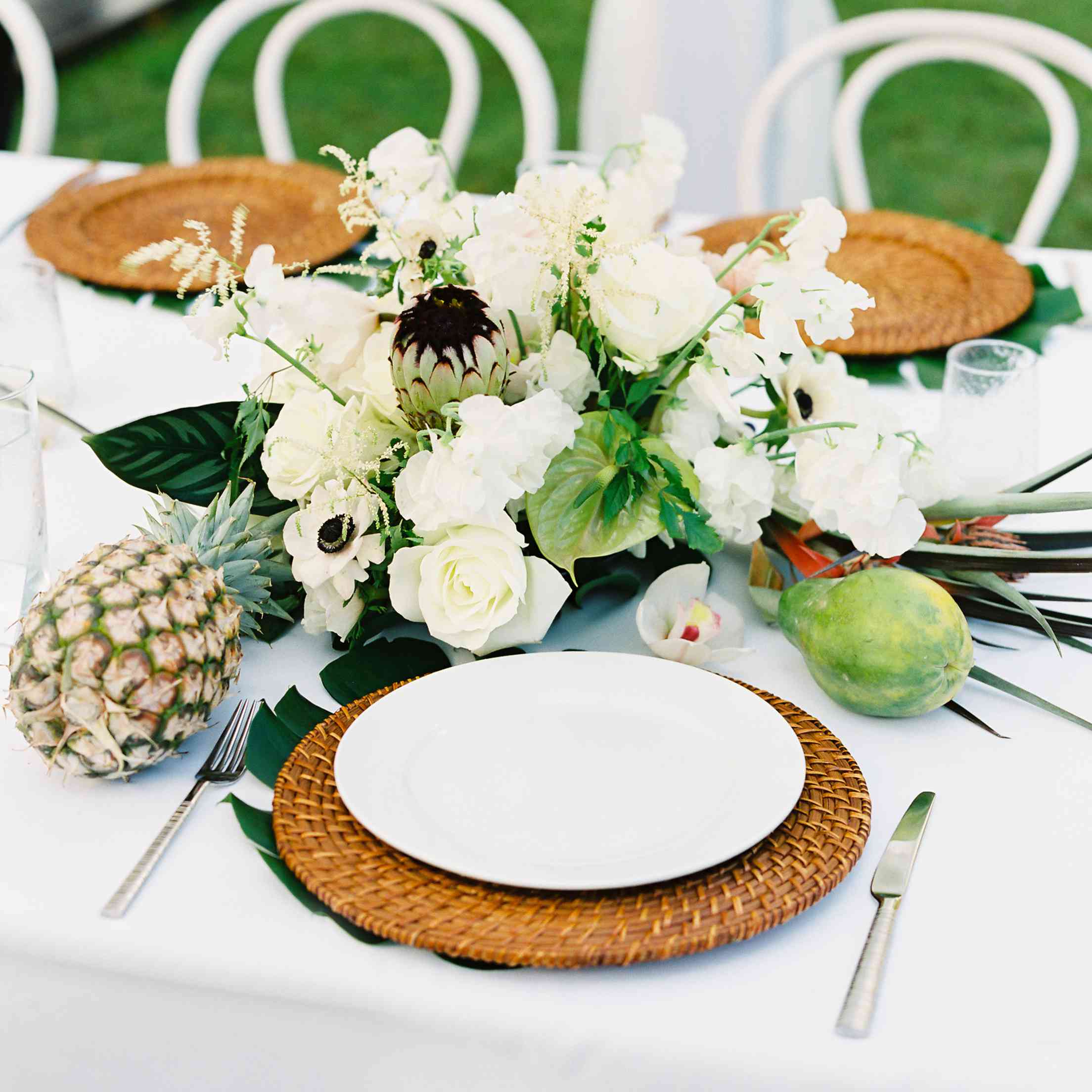 热带毛伊岛婚礼，热带接待餐桌