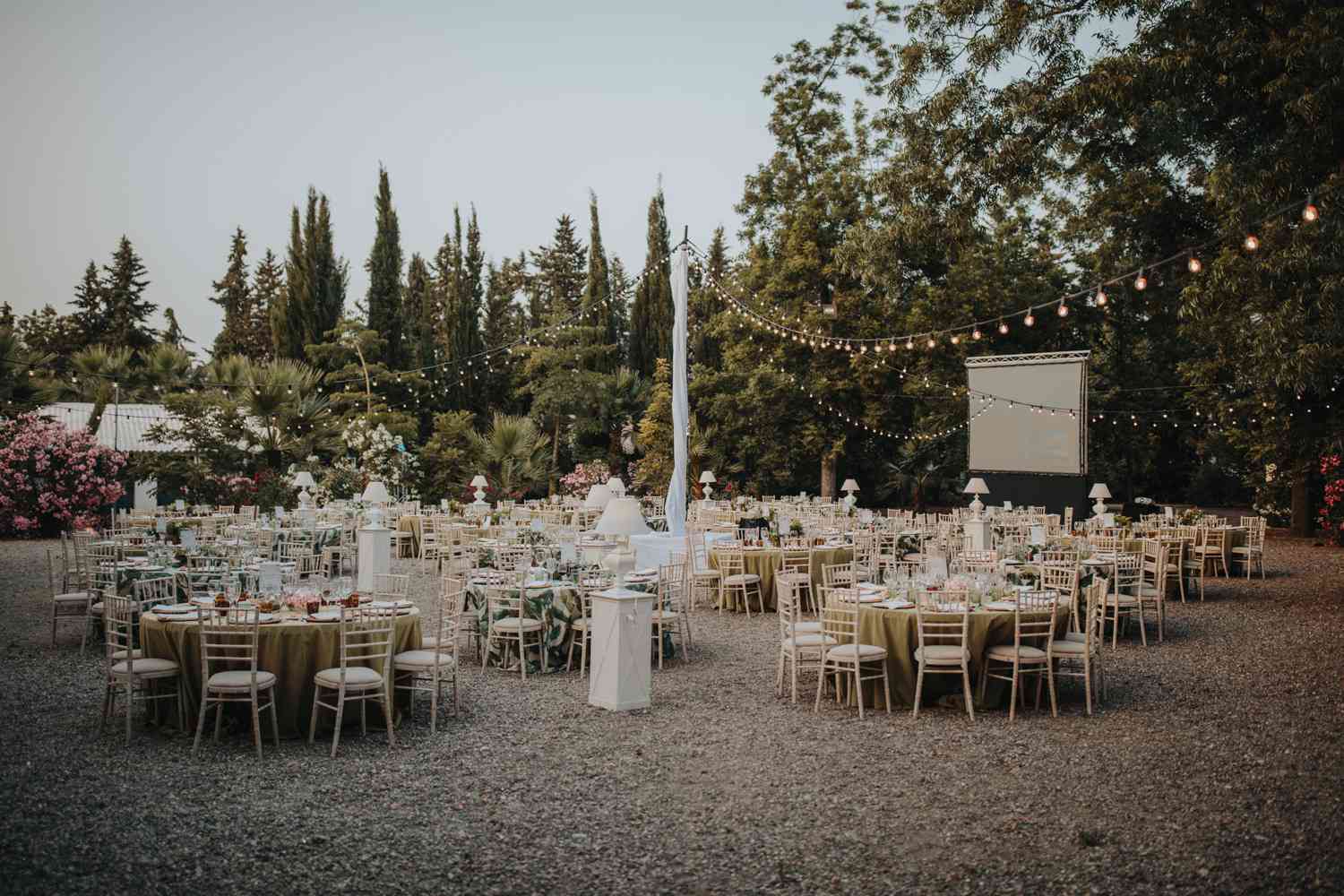 <p>婚礼接待表设置</ p> <br> <br>