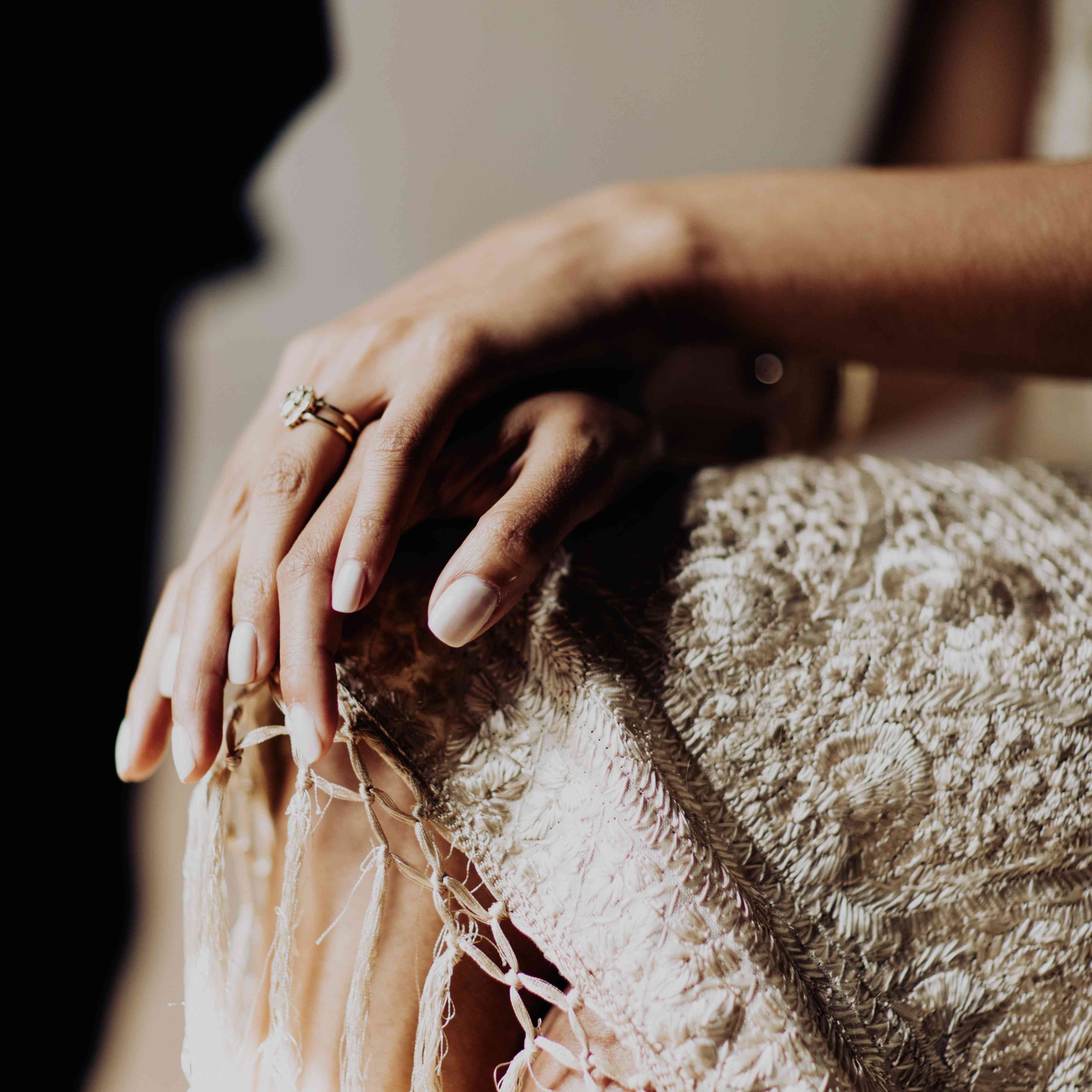 新娘的订婚戒指细ld乐动官网节