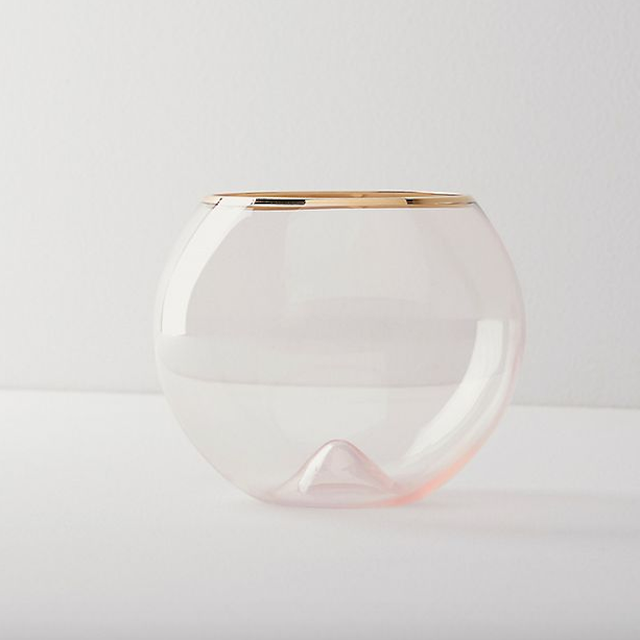 镀金的边缘玻璃器皿