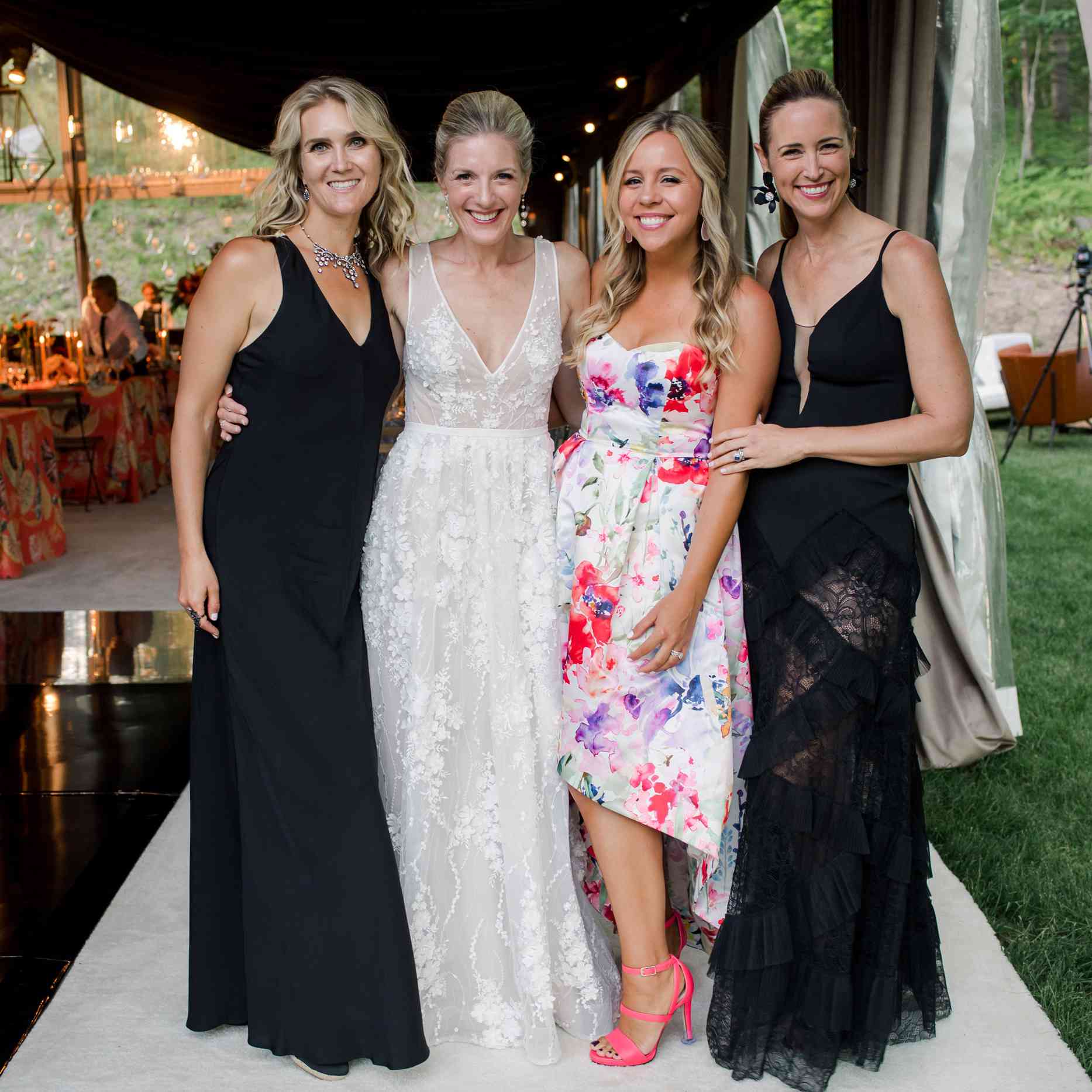 新娘和婚礼的客人