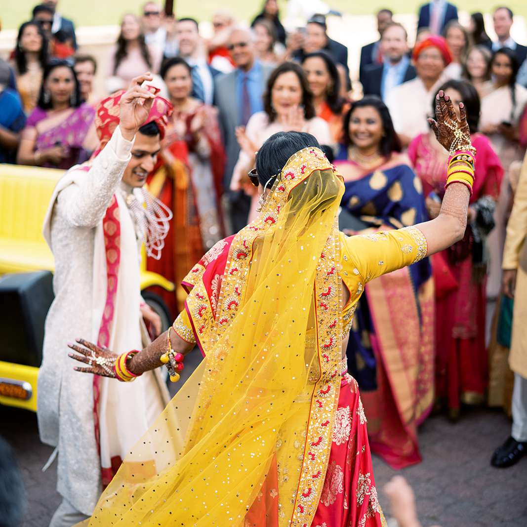 新郎新娘翩翩起舞