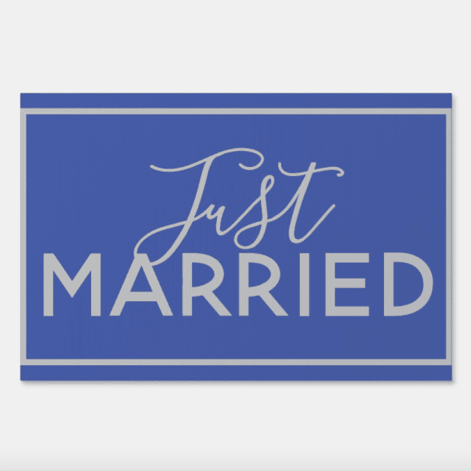 刚刚结婚的院子标志