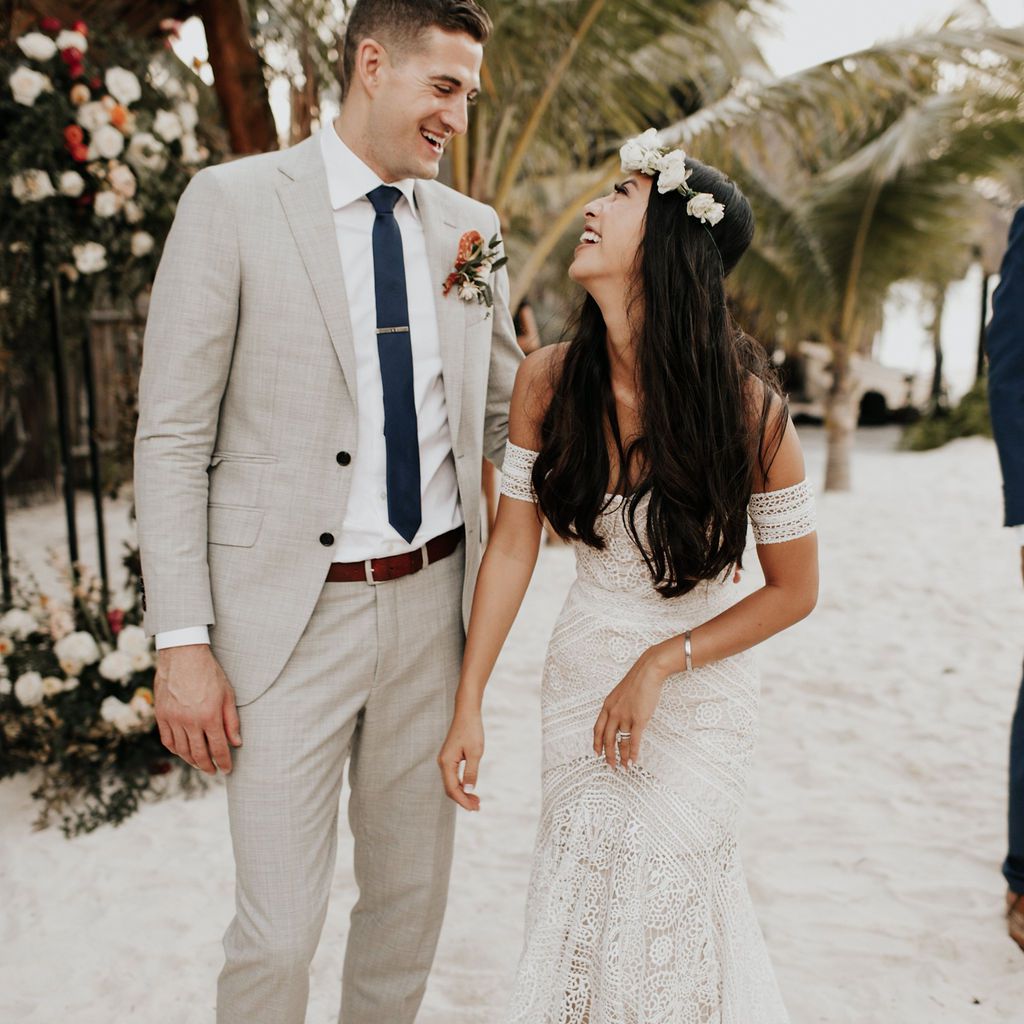 这对夫妻在他们的接待